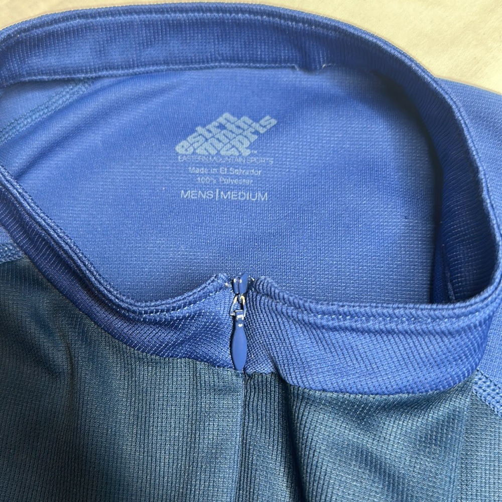 Eastern Mountain Sports 1/2 zip run base shirt forest graphic Navy Blue Medium - Picture 5 of 5